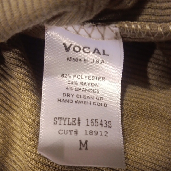 NEW!! Vocal Dreamer Free Spirit Graphic Tee in Brown With Rhinestone Accents - Picture 7 of 11